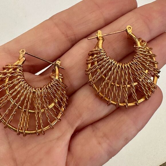 Gold tone wire hoop earrings - Picture 2 of 6